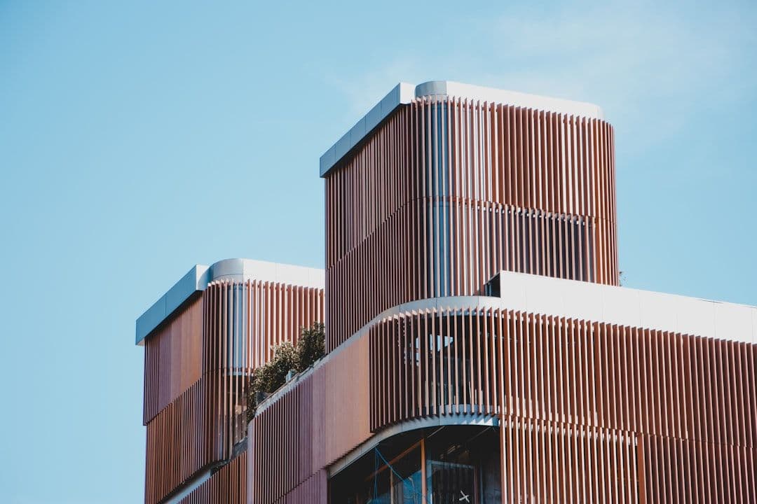 Energetische Sanierung: Heizkosten senken und Immobilienwert steigern mit neuen Fenstern, Türen und Fassaden