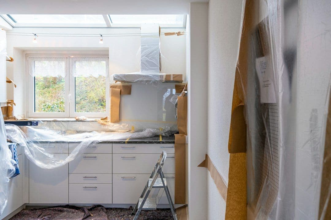 Baustelle Fenstertausch: So bereiten Sie Ihr Zuhause optimal auf die Montage vor